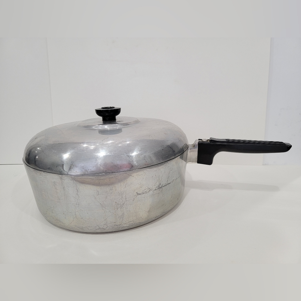 MAGNALITE GHC ALUMINUM DEEP FRYING PAN SKILLET DOUBLE SPOUT 11 1/4" w LID